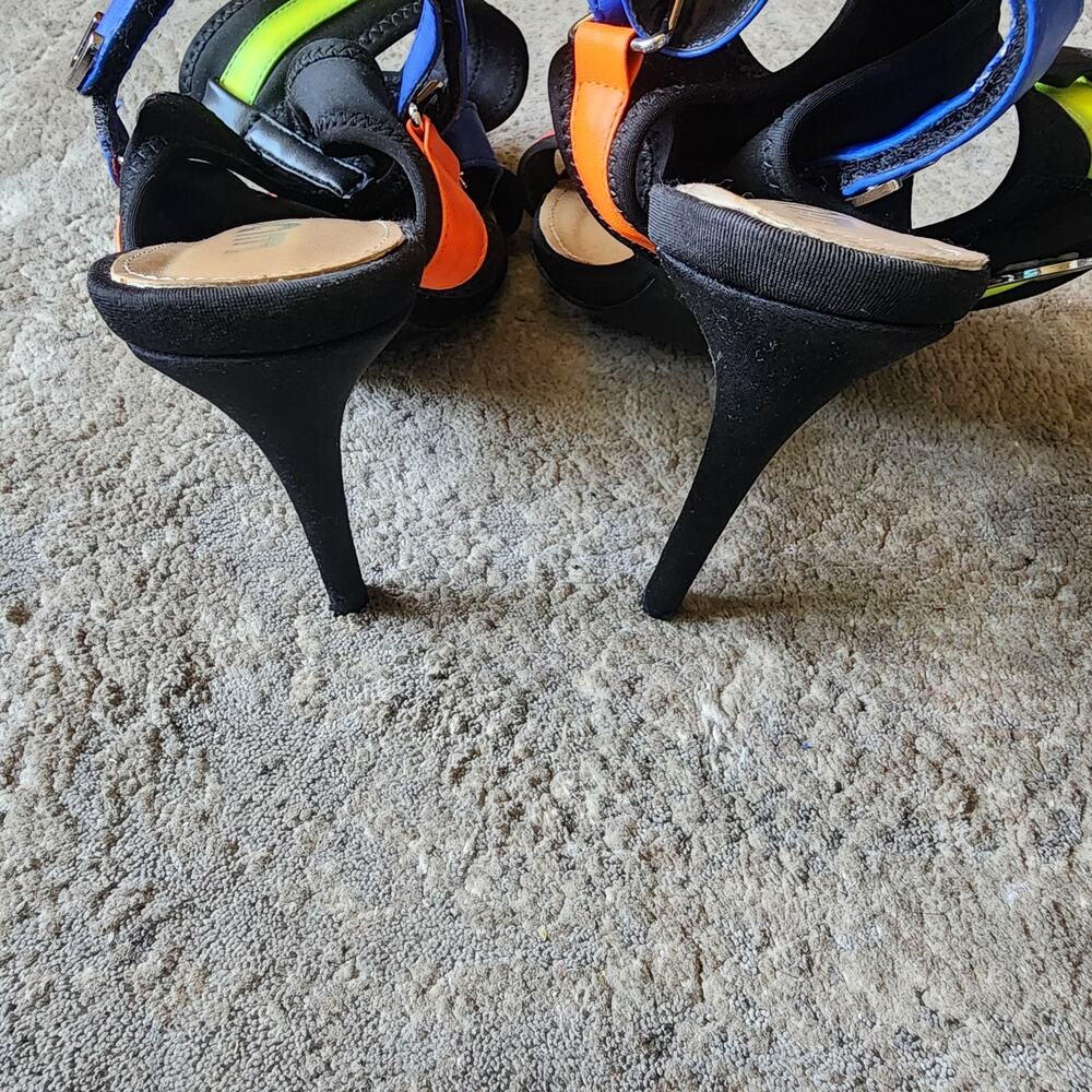 Ego Women’s US 8 Multicolor Black Colorblock Strappy Buckle Heels EU 39 - Picture 3 of 5